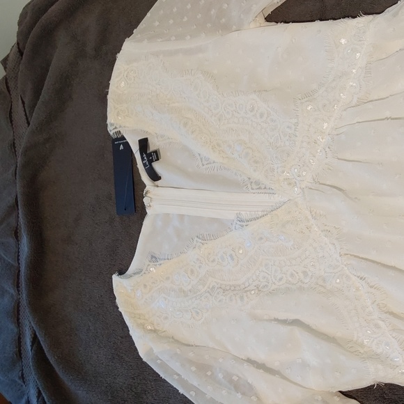 Lulu's Wistful Moments White Long Sleeve Dress. Size Small. NWT. - Picture 4 of 13